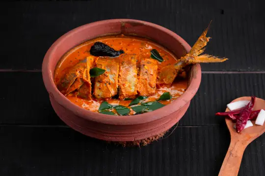 Kerala Fish Curry in Manchatti